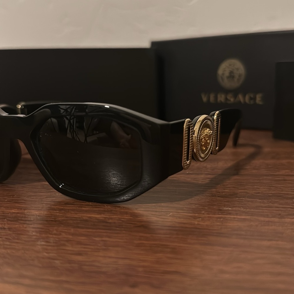 MEDUSA BIGGIE SUNGLASSES